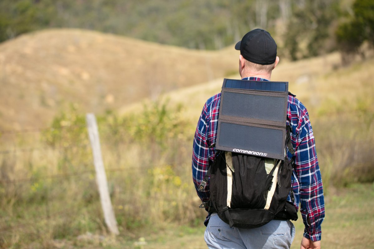 Cargador Solar Oztrail 21W - Imagen 3