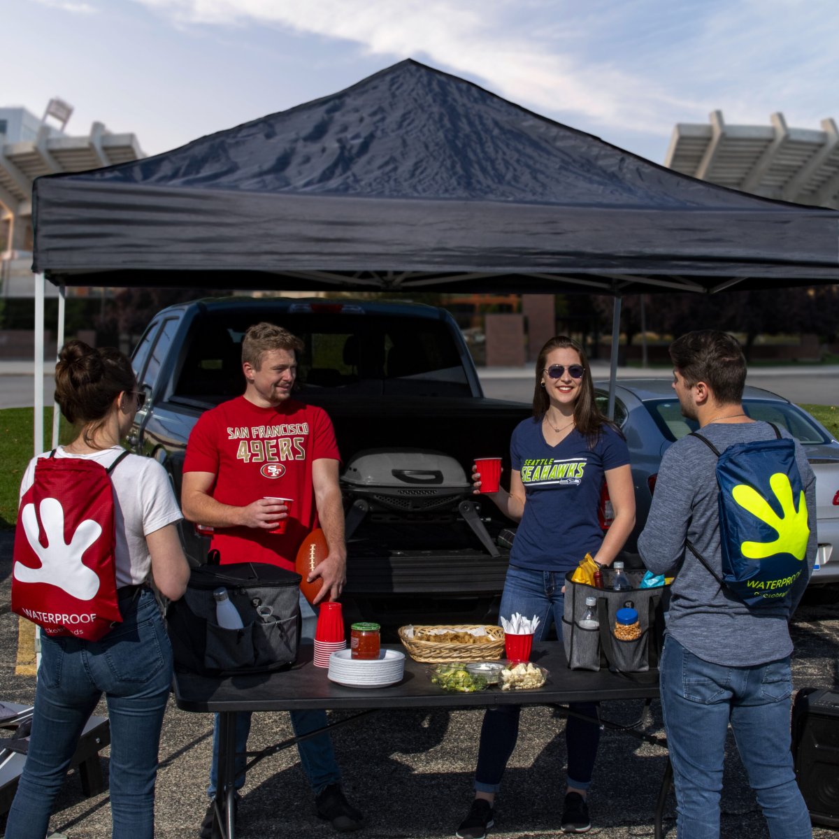 Drawstring WP Backpack – Red Black Geckobrands - Imagen 5