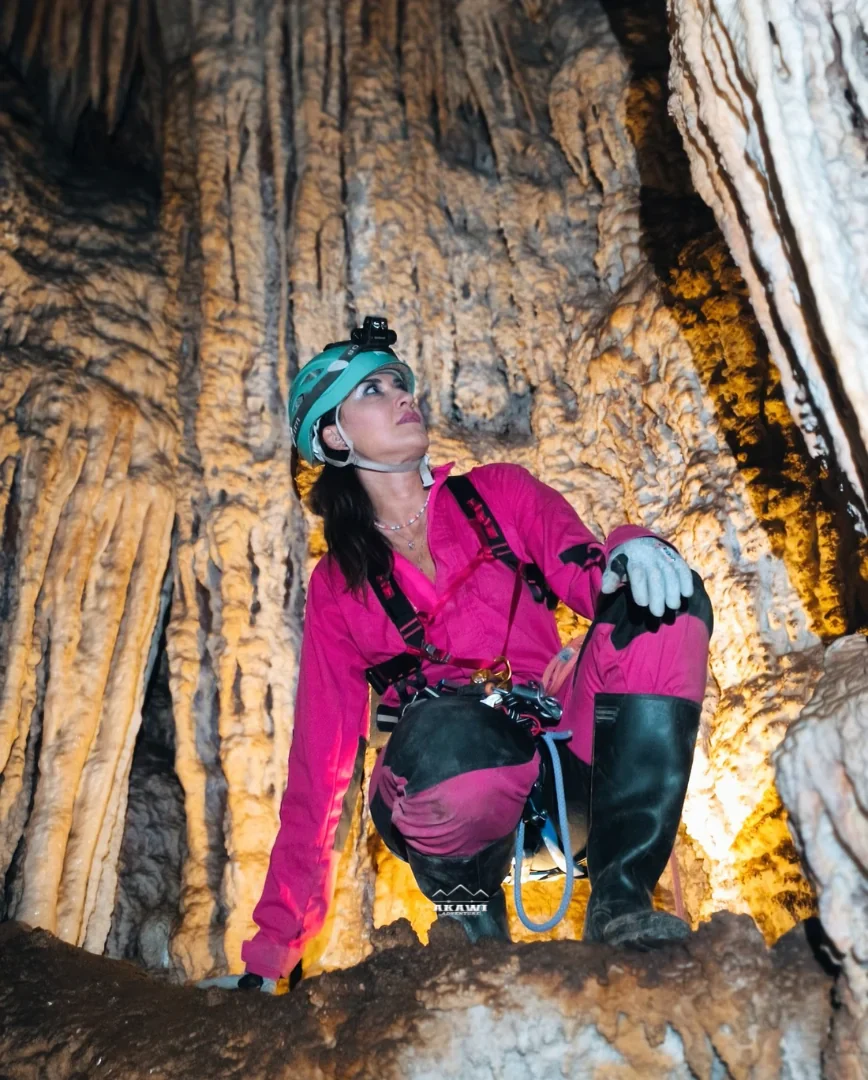 Pre-venta Mono Espeleología Akawi Fucsia - Imagen 8