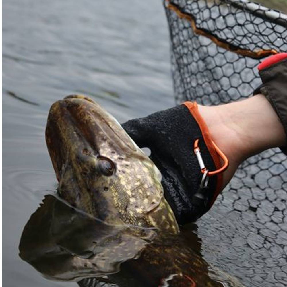 Savage Gear Aqua Guard Gloves Catfish Glove talla XL Guantes engomados con iman de enganche rapido - Imagen 3