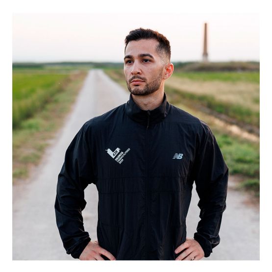 Chaqueta Hombre New Balance Athletics MARATON VALENCIA 24 - Imagen 3